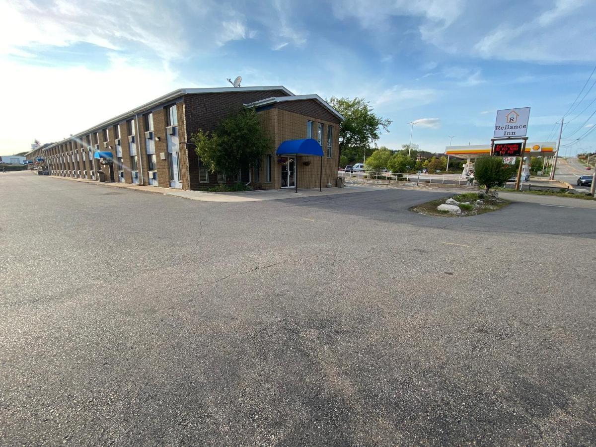 ואוסאו Reliance Inn מראה חיצוני תמונה